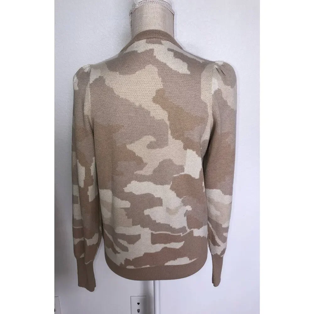 Philosophy Cream and Tan Camo V- Neck Sweater - M